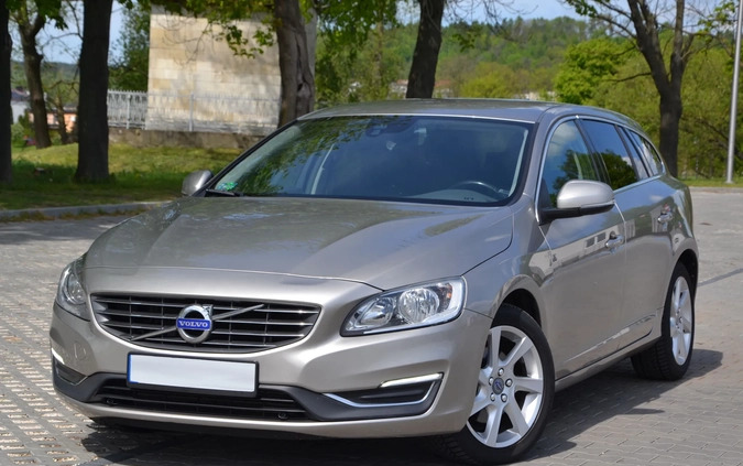 Volvo V60 cena 45000 przebieg: 257000, rok produkcji 2015 z Pińczów małe 154